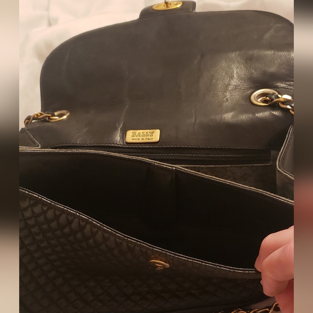 BALLY Quilted Chain Shoulder Bag Lambskin leather Black - Picture 5 of 13